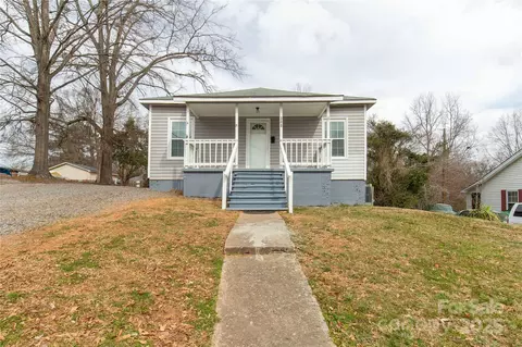 305 Flat Rock St, Clover, SC 29710