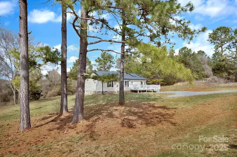 1620 Greenlee Rd, Mooresboro, NC 28114