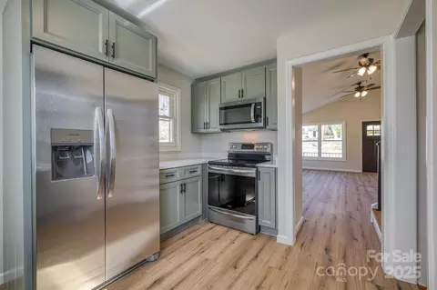 207 Page St, Morganton, NC 28655 photo 8