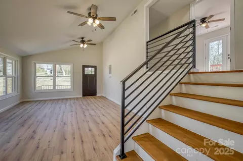 207 Page St, Morganton, NC 28655 photo 9