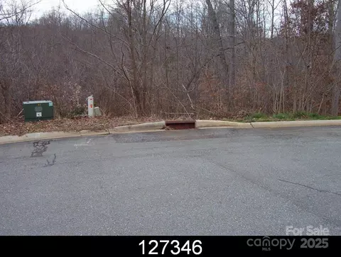 812 Ashley Ct, Lowell, NC 28098