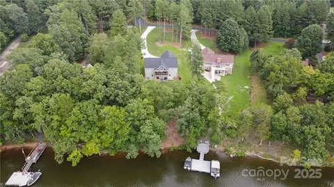 889 Crystal Bay Dr, Denton, NC 27239