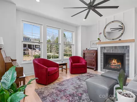 Living - 60 Skyvue Ct, Saluda, NC 28773 photo 1 of 4