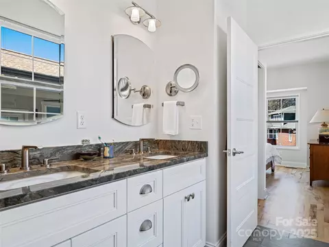 Bath - 60 Skyvue Ct, Saluda, NC 28773 photo 5 of 5