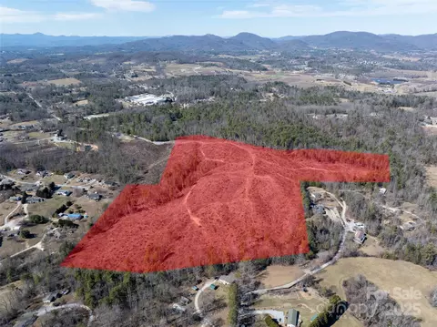 9999 Star Point Dr, Hendersonville, NC 28792