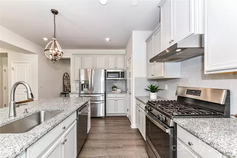 Kitchen - 3180 Streamside Dr, Davidson, NC 28036 photo 4 of 5