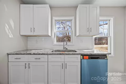 175 Kathy St, Marion, NC 28752 photo 12