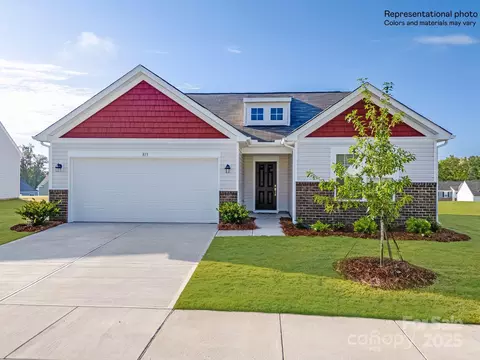 1197 Blackburn Cir, Edgemoor, SC 29712