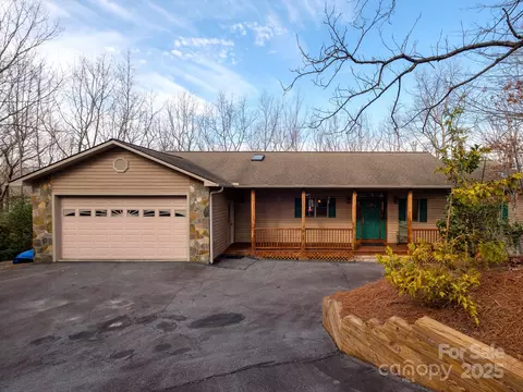 100 Utsonati Ln, Brevard, NC 28712