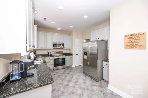 Kitchen - 10836 Clark St, Davidson, NC 28036 photo 1 of 2