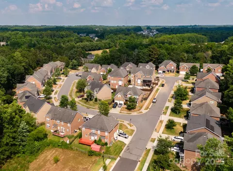 View/Area - 10836 Clark St, Davidson, NC 28036 photo 1 of 5
