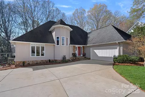 420 Medearis Dr, Charlotte, NC 28211