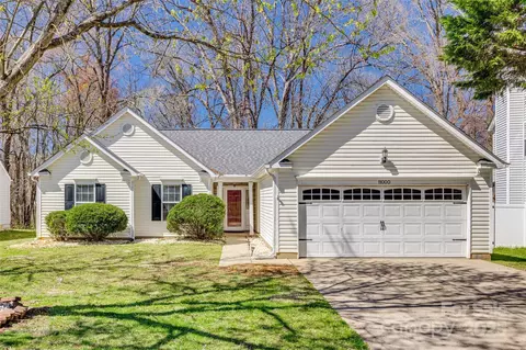 11000 White Stag Dr, Charlotte, NC 28269