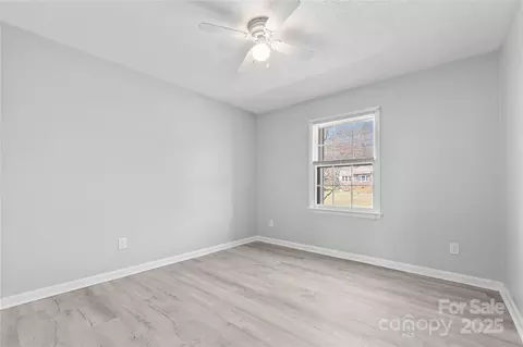 305 Mountain View B Dr #B, Morganton, NC 28655 photo 20