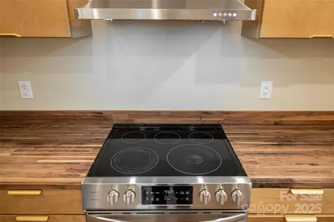 Kitchen - 19 Graveyard Rd, Fairview, NC 28730 photo 4 of 5