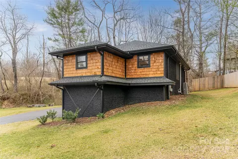 Exterior - 19 Graveyard Rd, Fairview, NC 28730 photo 4 of 5