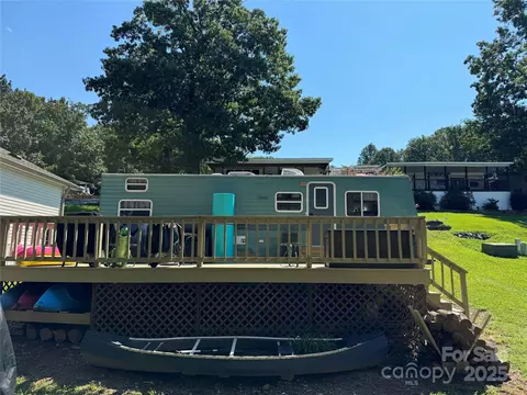 104 Trestle Cir, New London, NC 28127