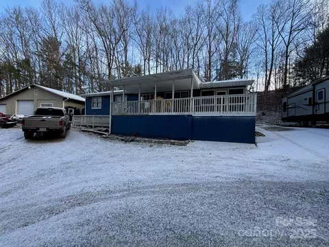 119 Squirrel Rdg, Canton, NC 28716 photo 3