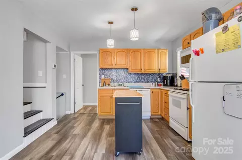 Kitchen - 1740 Young Dr, Conover, NC 28613 photo 2 of 5