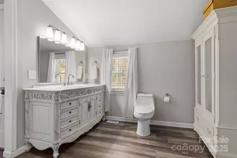 Bath - 1740 Young Dr, Conover, NC 28613 photo 1 of 3