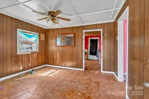 Living - 133 Sutton S Rd S, Fort Mill, SC 29708 photo 3 of 3
