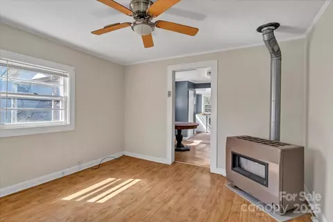 Living - 133 Sutton S Rd S, Fort Mill, SC 29708 photo 2 of 3