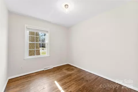 Bedroom - 2500 Danforth Ln, Charlotte, NC 28208 photo 1 of 6