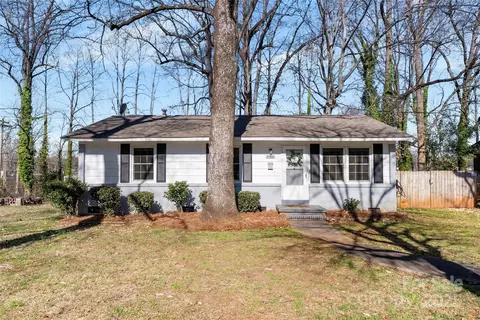 2500 Danforth Ln, Charlotte, NC 28208