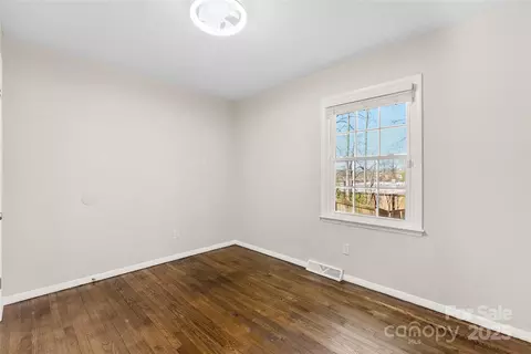 Bedroom - 2500 Danforth Ln, Charlotte, NC 28208 photo 5 of 6