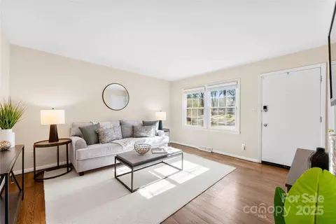 Living - 2500 Danforth Ln, Charlotte, NC 28208 photo 4 of 4