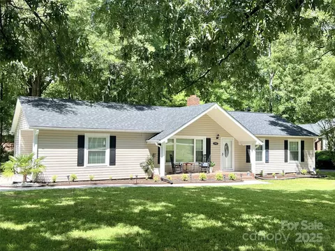 1937 Hickory Dr, Lancaster, SC 29720 photo 2