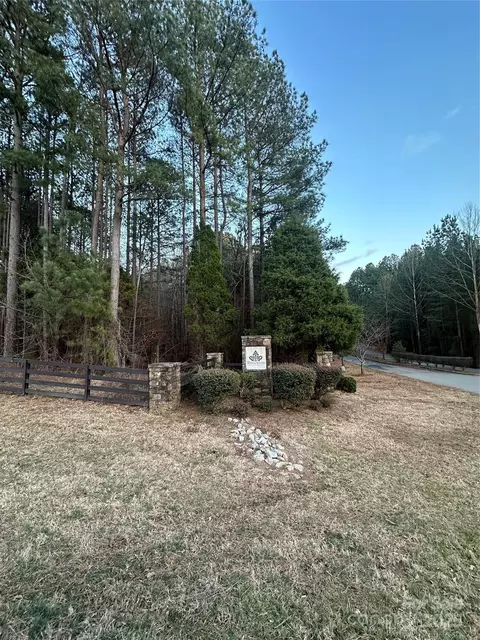 193 Windingwood Dr, Statesville, NC 28677
