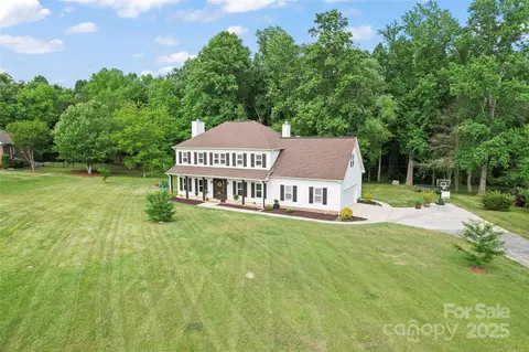 1226 Flint Ct, Matthews, NC 28104