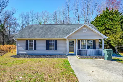 3345 Hunting Wood Ct, Gastonia, NC 28052