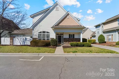 3320 Tulip Tree Ln, Charlotte, NC 28273