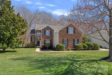 1161 Woodwinds Dr, Waxhaw, NC 28173