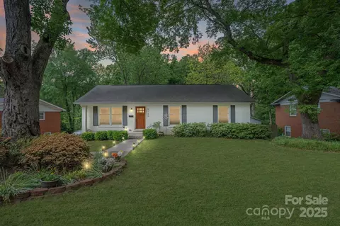 6126 Netherwood Dr, Charlotte, NC 28210