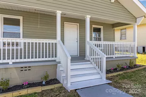Exterior - 205 Buffalo St, Buffalo, SC 29321 photo 3 of 9