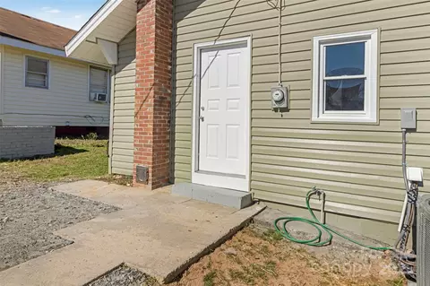 Exterior - 205 Buffalo St, Buffalo, SC 29321 photo 7 of 9