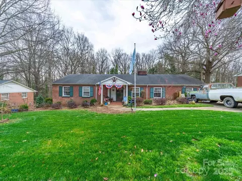 3021 Whitson Rd, Gastonia, NC 28054