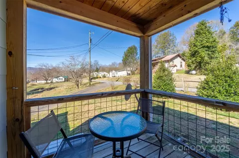 Exterior - 629 Hillcrest St, Sylva, NC 28779 photo 5 of 14