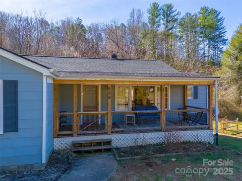 Exterior - 629 Hillcrest St, Sylva, NC 28779 photo 2 of 14