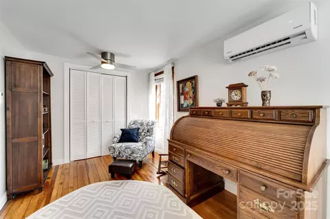 Bedroom - 629 Hillcrest St, Sylva, NC 28779 photo 4 of 8