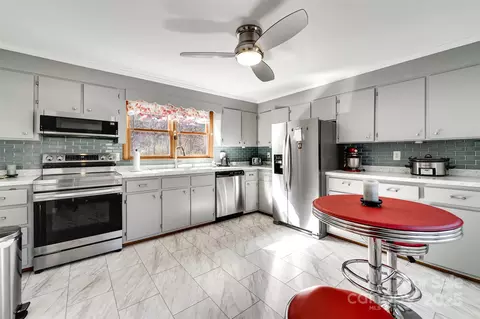 Kitchen - 629 Hillcrest St, Sylva, NC 28779 photo 2 of 4