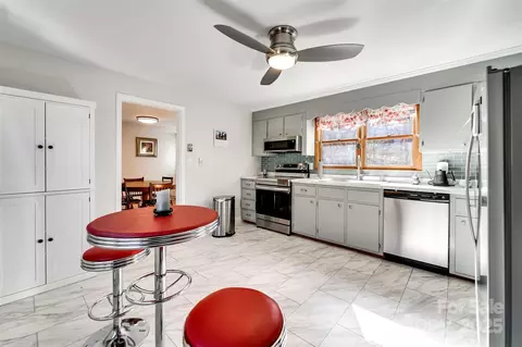 Kitchen - 629 Hillcrest St, Sylva, NC 28779 photo 3 of 4