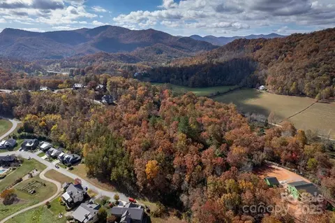 181 Lavender Way, Cullowhee, NC 28723