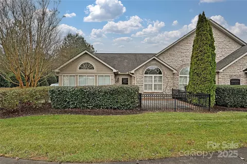 4709 Polo Gate Blvd, Charlotte, NC 28216
