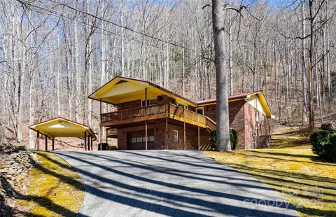 3601 Conleys Creek Rd, Whittier, NC 28789