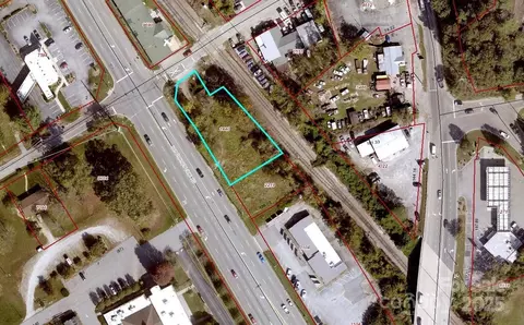 2412 Hendersonville Rd, Arden, NC 28704