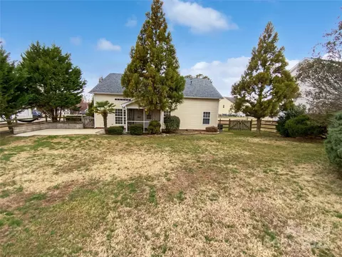 Exterior - 2802 Eagle View Ln, Monroe, NC 28110 photo 1 of 4